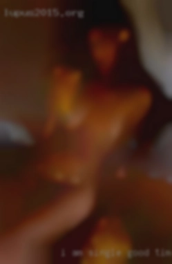 I am single looking for good time NH sex couples.